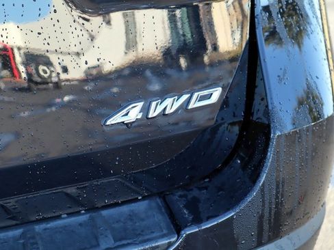 Certified 2024 Ford Explorer XLT w/ Equipment Group 202A image 15