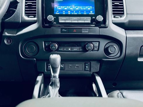 Used 2024 Nissan Frontier SL w/ Technology Package RWD image 16
