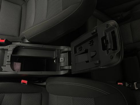 Used 2022 GMC Terrain SLE w/ Driver Convenience Package FWD image 28