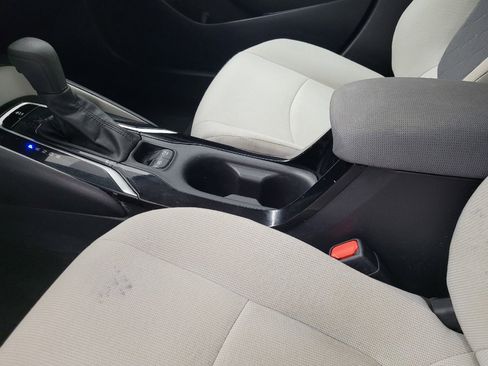 Used 2022 Toyota Corolla LE FWD image 26