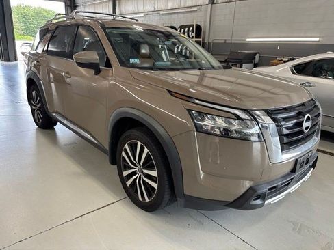 Certified 2023 Nissan Pathfinder Platinum AWD/4WD image 1