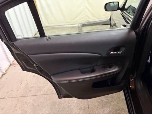Used 2013 Chrysler 200 Limited FWD image 17