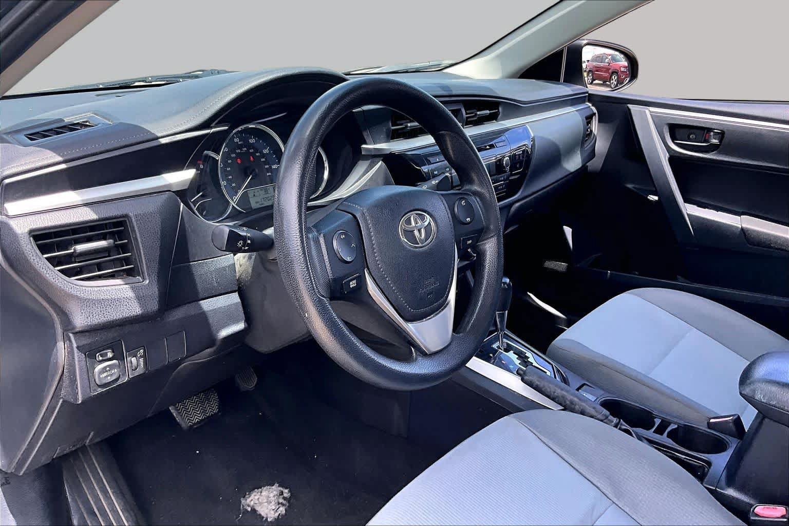 Used 2014 Toyota Corolla L FWD image 15