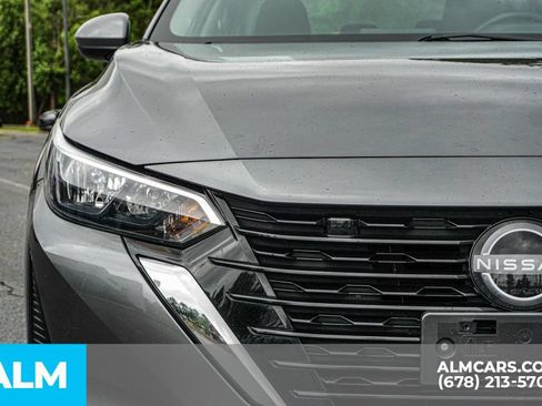 Used 2024 Nissan Sentra SV FWD image 12