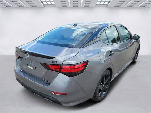 Used 2023 Nissan Sentra SR w/ Midnight Edition Package FWD image 5
