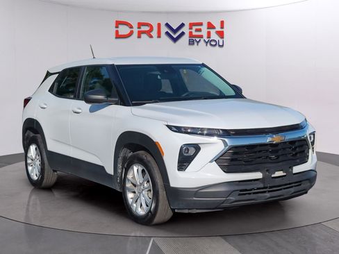 Used 2024 Chevrolet TrailBlazer LS image 7