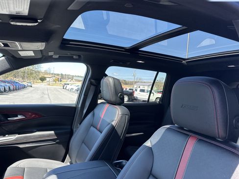 Used 2024 Chevrolet Traverse RS w/ LPO, Floor Liner Package image 9