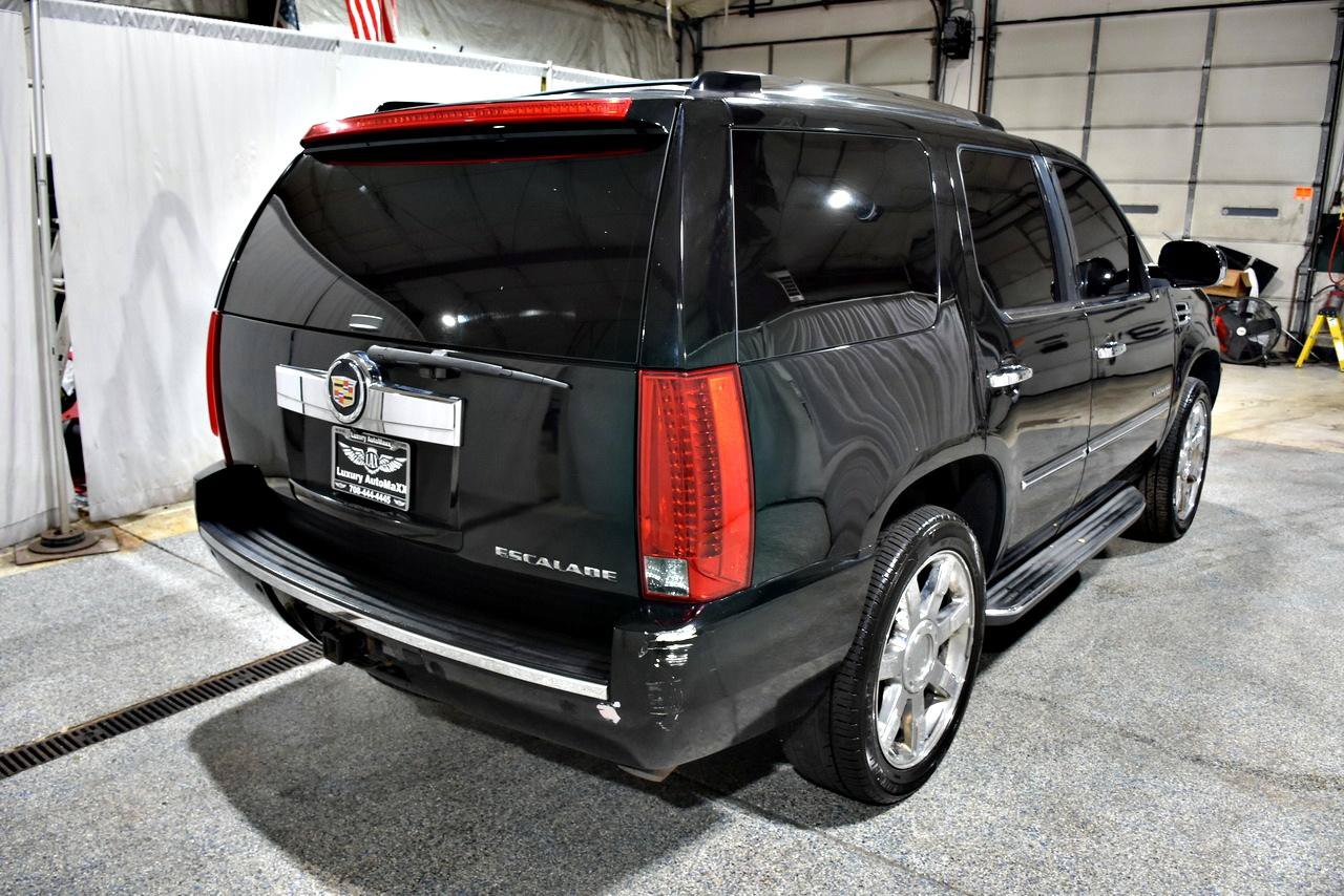 Used 2014 Cadillac Escalade Luxury RWD image 26