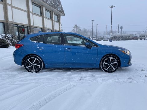 Used 2023 Subaru Impreza 2.0i Sport image 3