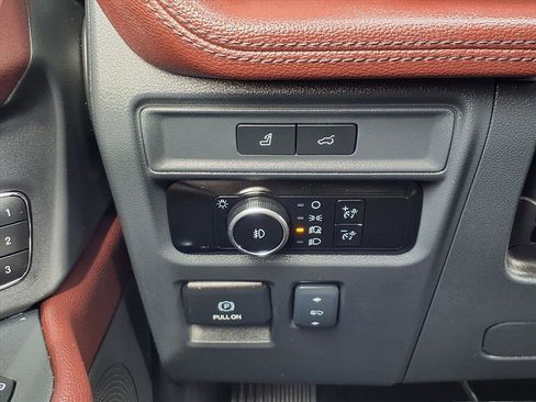 Used 2024 Ford Expedition Max Limited image 10