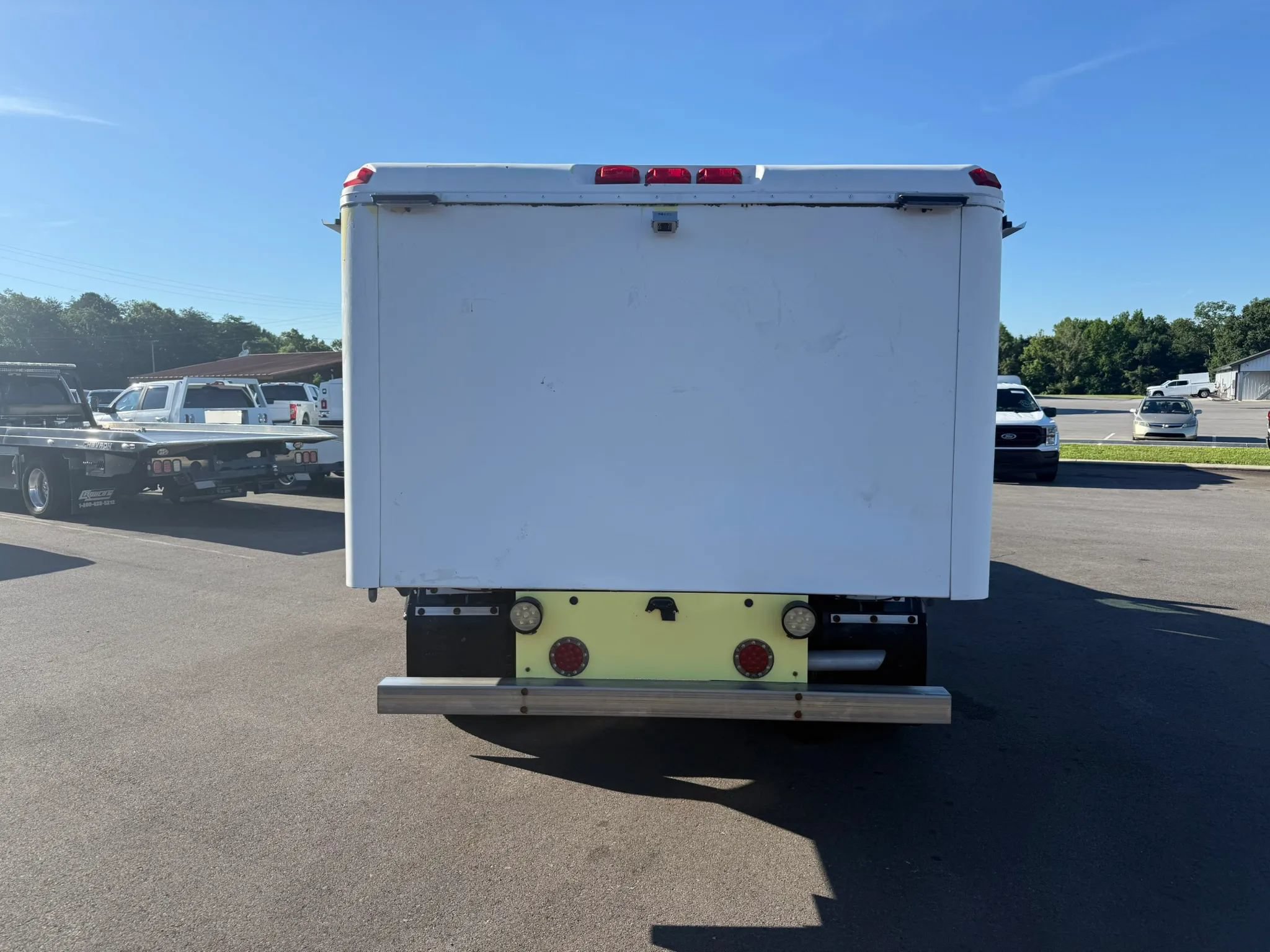Used 2019 Ford F550 2WD Regular Cab Super Duty image 5