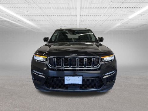 Used 2024 Jeep Grand Cherokee Limited w/ Trailer Tow Package AWD/4WD image 7