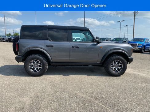 Used 2025 Ford Bronco Badlands AWD/4WD image 7