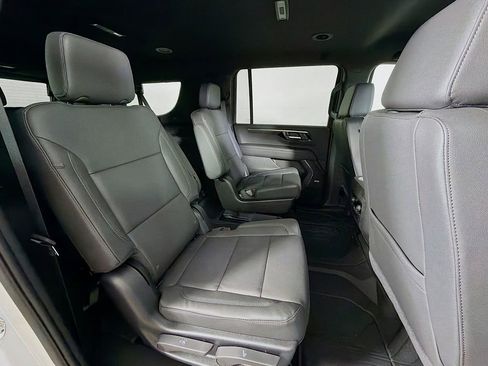 New 2026 Chevrolet Suburban LT w/ Comfort Package AWD/4WD image 29