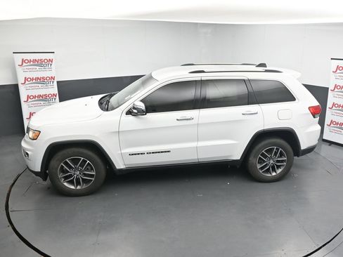 Used 2017 Jeep Grand Cherokee Limited AWD/4WD image 27