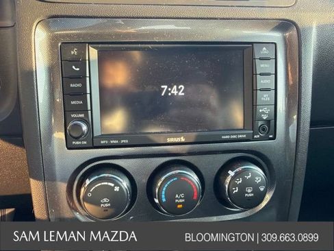 Used 2010 Dodge Challenger R/T RWD image 5