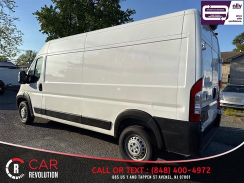 Used 2024 RAM ProMaster 2500 w/ Convenience Group FWD image 4