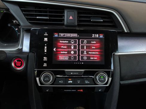 Used 2017 Honda Civic Touring image 29