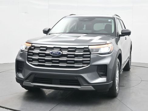 New 2026 Ford Explorer Active image 2
