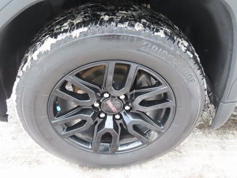 Used 2024 GMC Sierra 1500 Elevation image 16