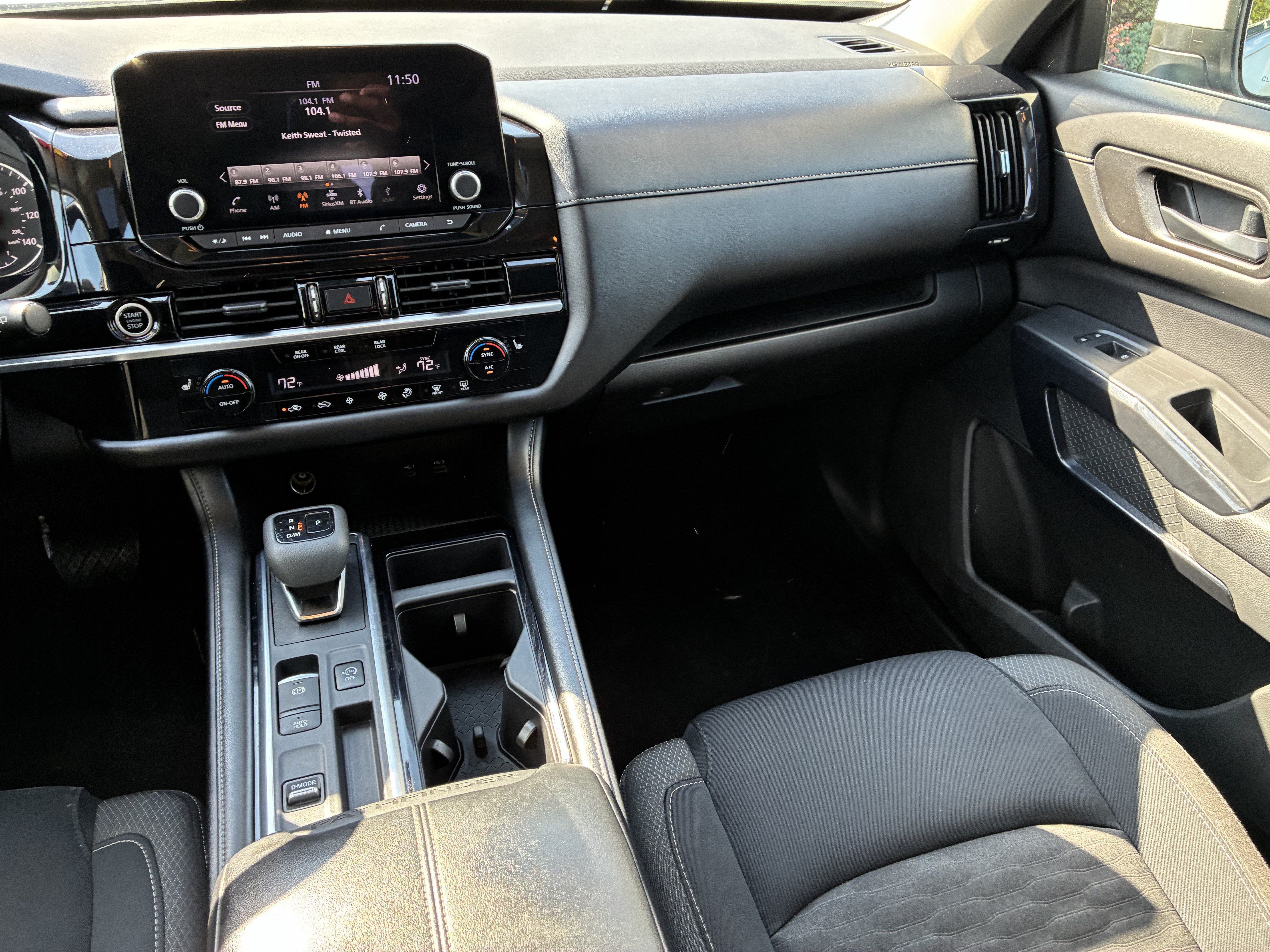 Used 2023 Nissan Pathfinder SV w/ SV Premium Package FWD image 19