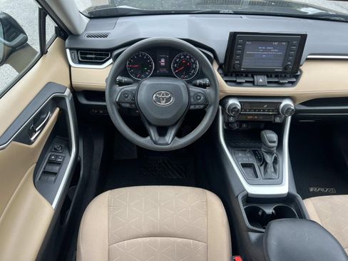 Used 2021 Toyota RAV4 XLE image 23