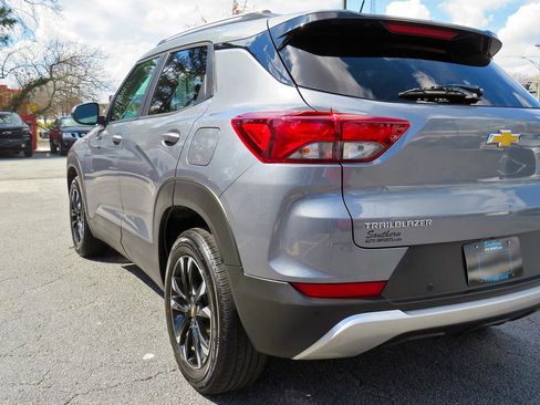 Used 2021 Chevrolet TrailBlazer LT w/ Convenience Package image 39