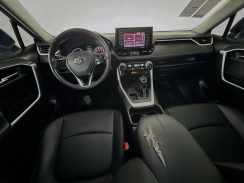 Used 2021 Toyota RAV4 XLE Premium FWD image 30