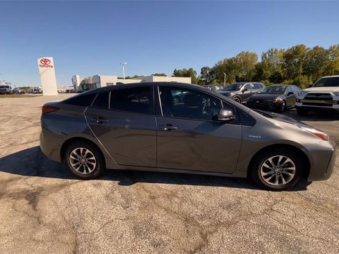 Used 2019 Toyota Prius Limited image 9