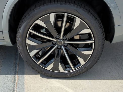 New 2026 Volvo XC90 T8 Ultra image 5