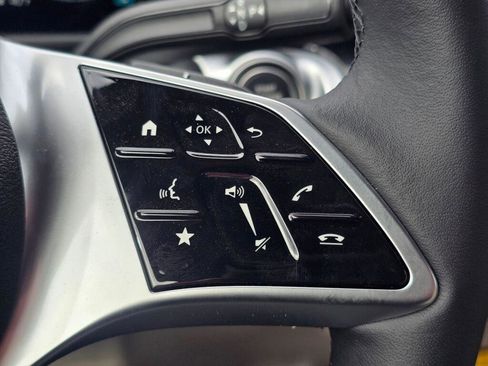 New 2026 Mercedes-Benz GLB 250 4MATIC image 42