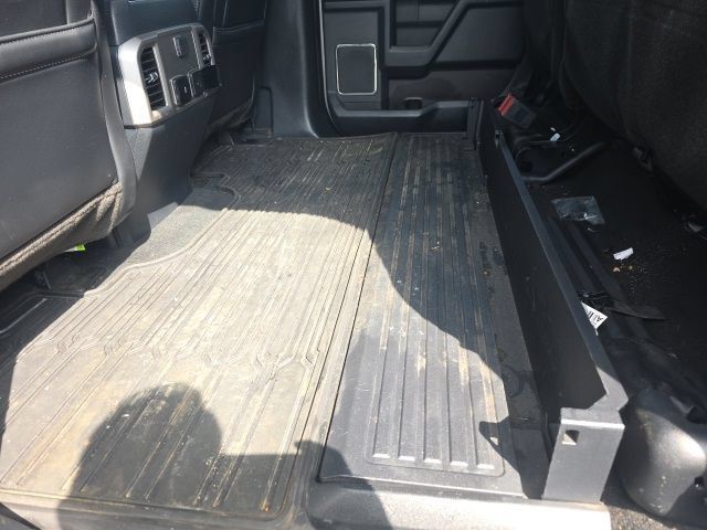 Used 2022 Ford F250 Lariat w/ Lariat Ultimate Package AWD/4WD image 16