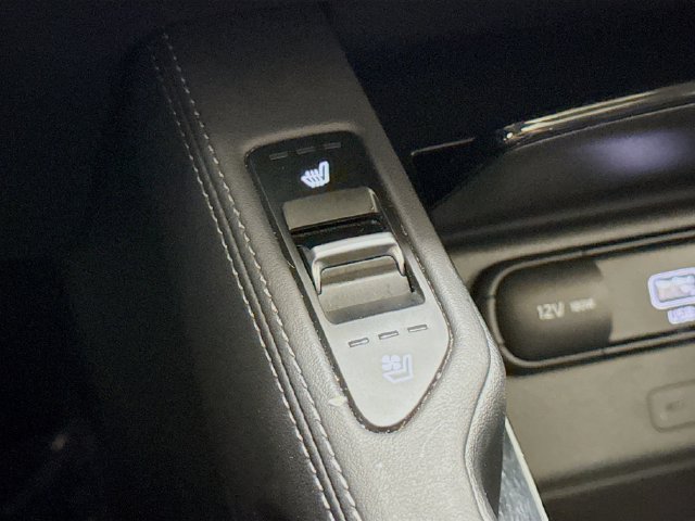 Used 2020 Kia Telluride SX w/ SX Prestige Package AWD/4WD image 22