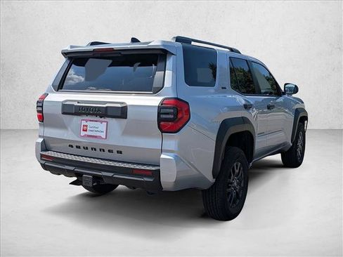 Used 2026 Toyota 4Runner SR5 AWD/4WD image 5