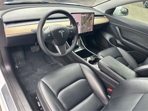 Used 2020 Tesla Model 3 Standard Range Plus image 16