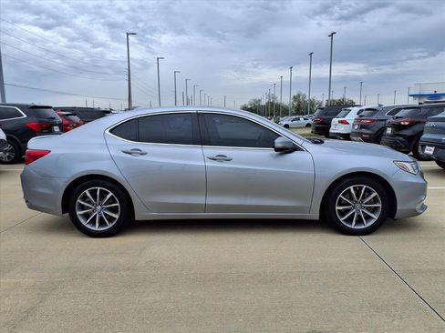 Used 2019 Acura TLX image 8