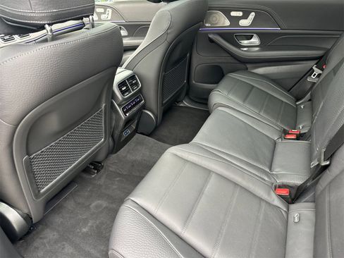 New 2025 Mercedes-Benz GLS 580 4MATIC image 12
