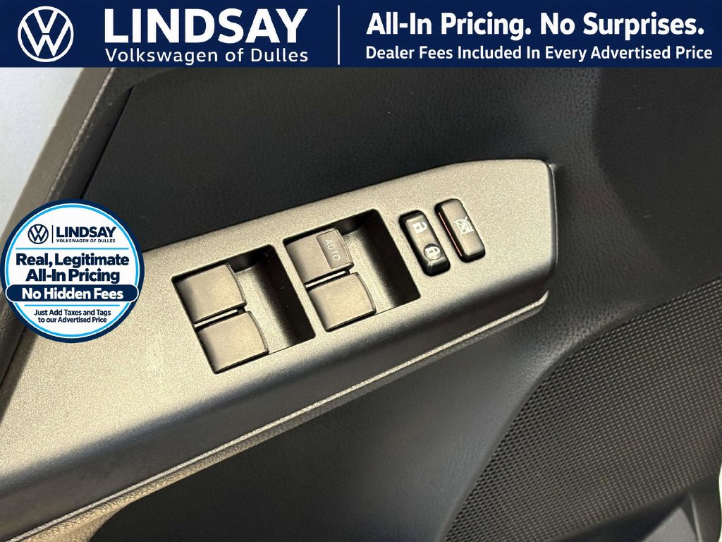 Used 2017 Toyota RAV4 XLE w/ Carpet Mat Package FWD image 10
