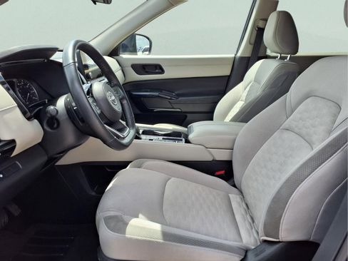 Used 2023 Nissan Pathfinder SV FWD image 10