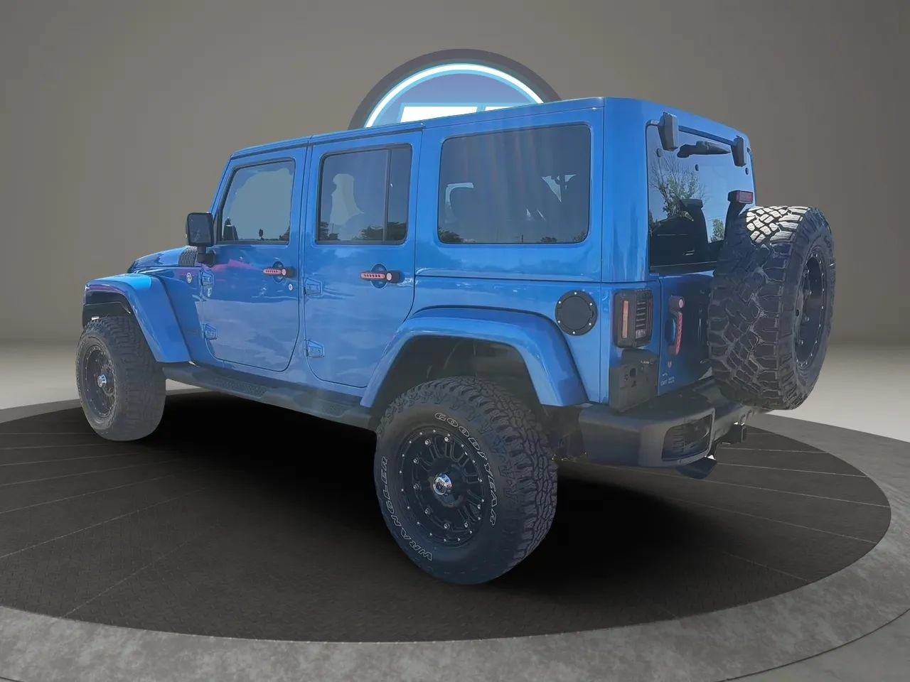 Used 2014 Jeep Wrangler Unlimited Sahara w/ Dual Top Group AWD/4WD image 12