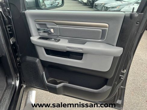 Used 2016 RAM 1500 Classic SLT AWD/4WD image 21