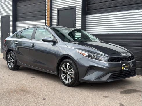 Used 2024 Kia Forte LXS FWD image 12