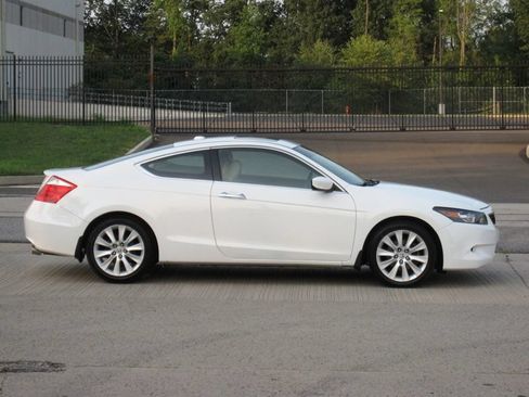 Used 2009 Honda Accord EX-L image 9