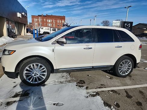 Used 2013 Lincoln MKX Base image 10