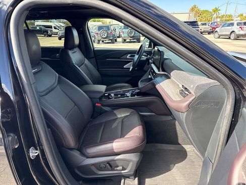 Used 2025 Ford Explorer Platinum image 26