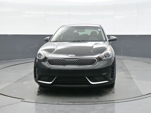 Used 2017 Kia Niro FE image 2
