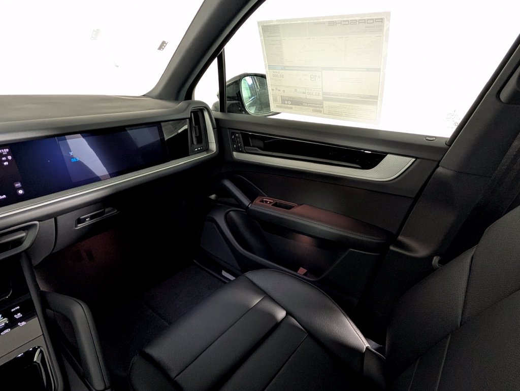 New 2026 Porsche Cayenne AWD/4WD image 23