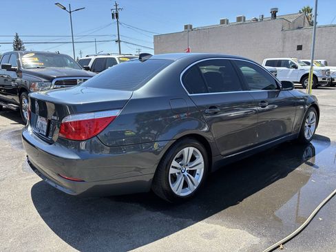 Used 2010 BMW 528i Sedan RWD image 2