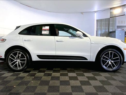 Used 2025 Porsche Macan image 8