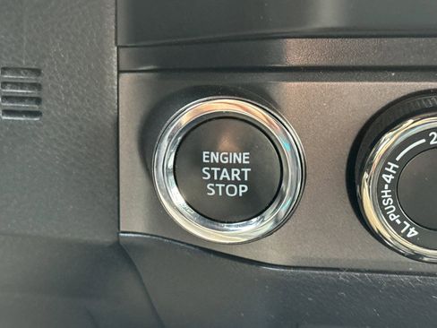 Used 2021 Toyota Tacoma TRD Off-Road w/ Technology Package image 21